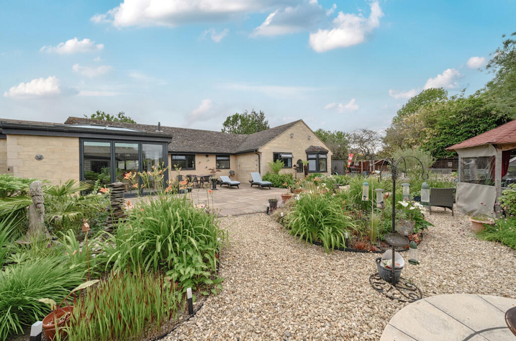 1304671-3-68407d4...