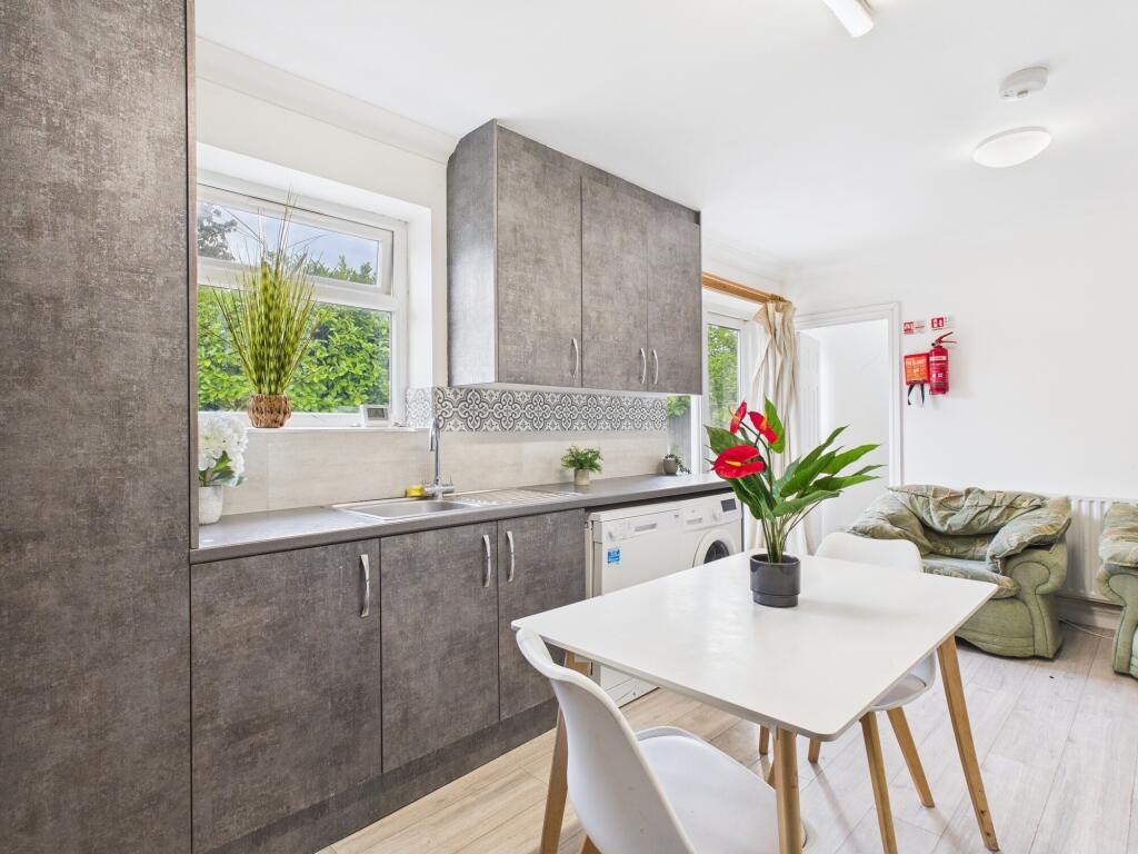 Kithchen/Dining