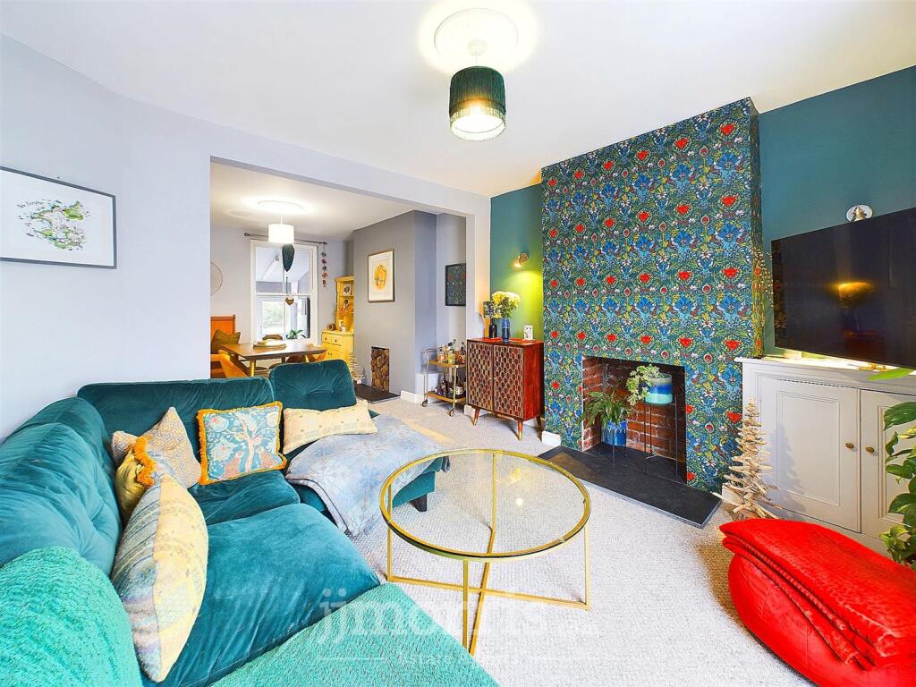 Sitting/Dining Room