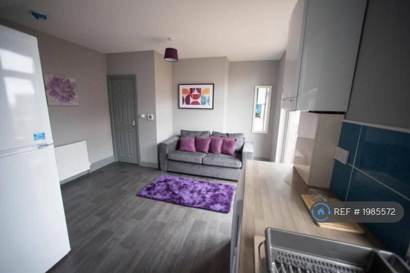 Fantastic Communal Lounge