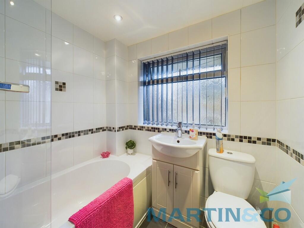 CAM01870G0-PR0148...