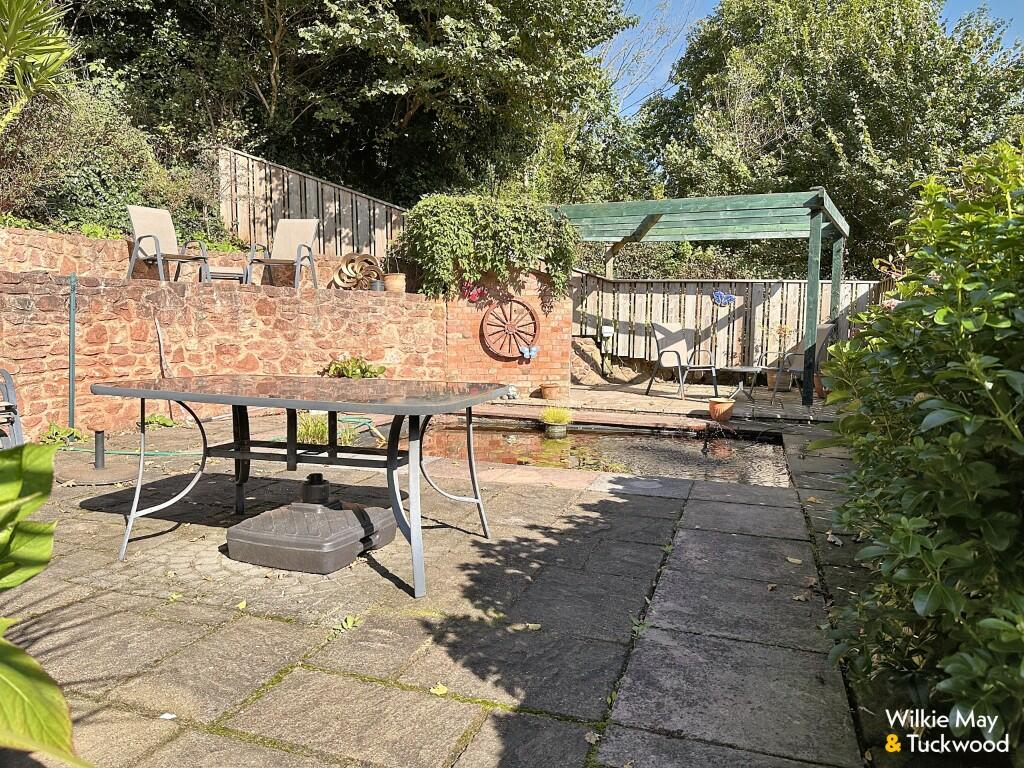 Courtyard garden