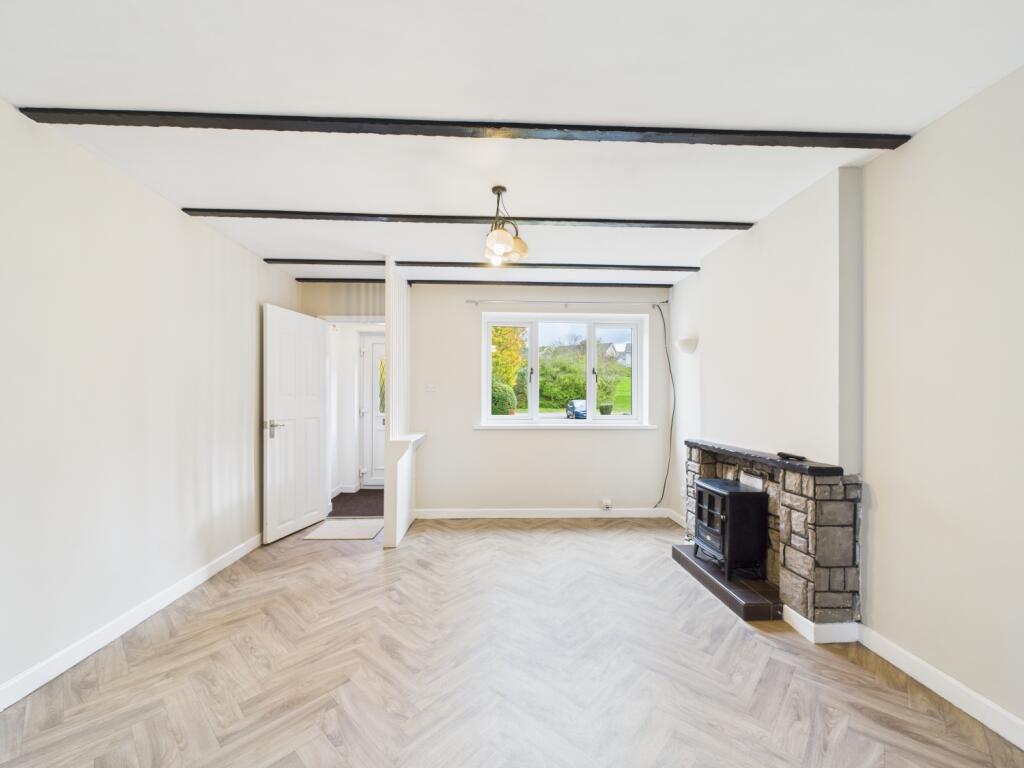 CAM02023G0-PR0178-STILL009