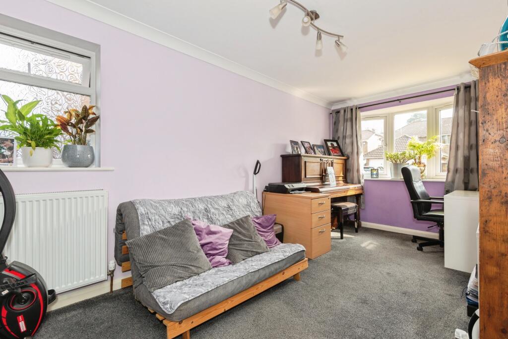 Family room/bedroom 4