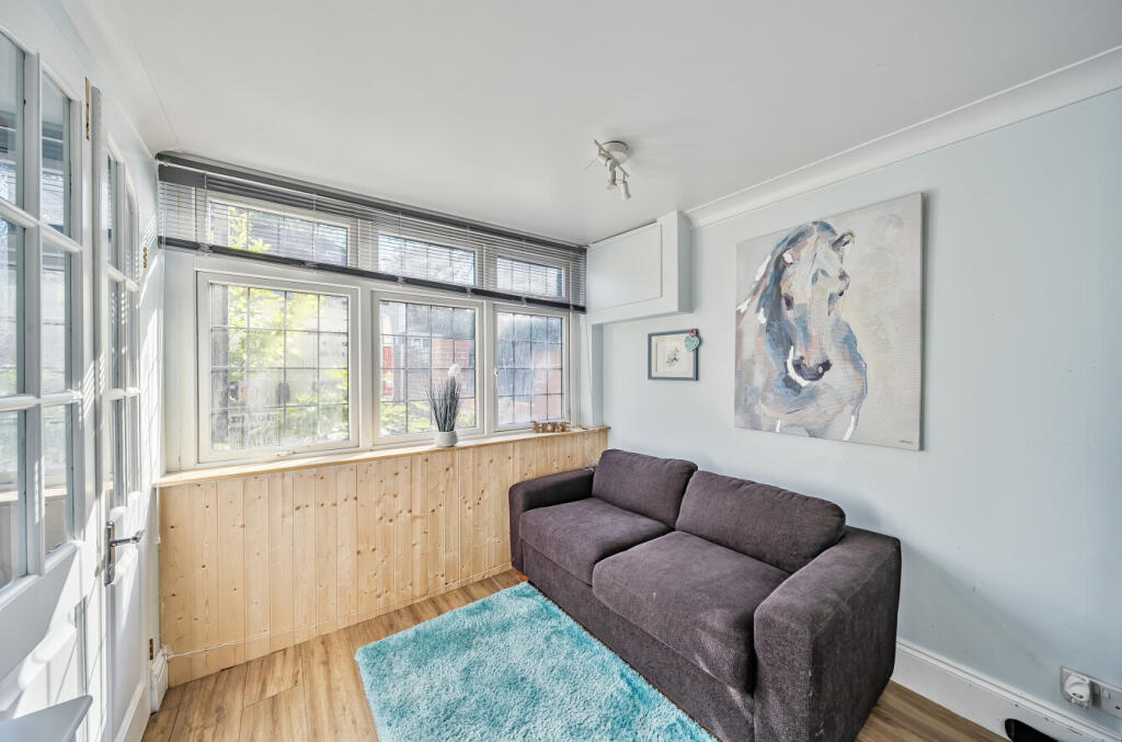 1294989-83-682773...