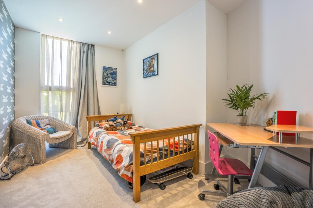 apt 12 2 salterns way-34