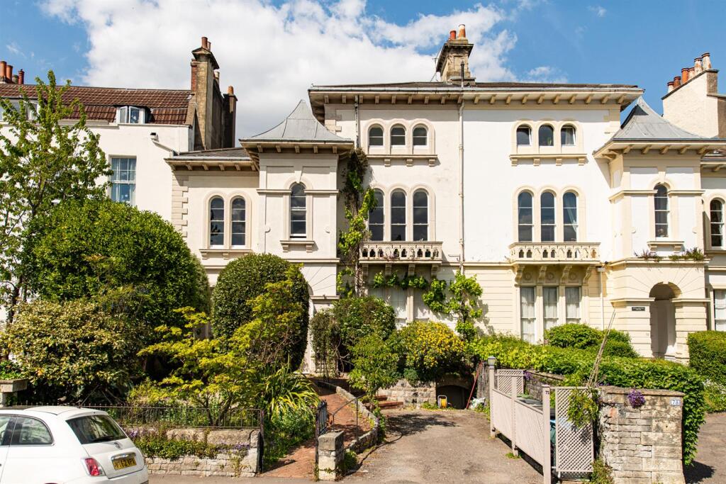 Exterior_2.jpg