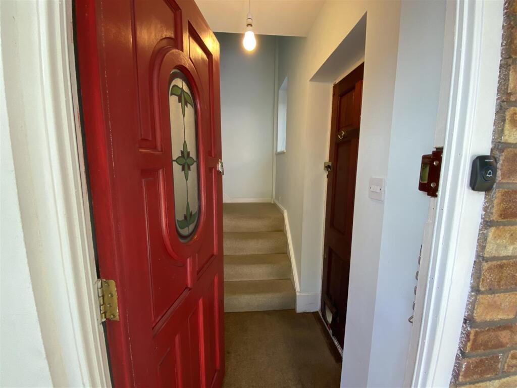 Entrance hall.jpg