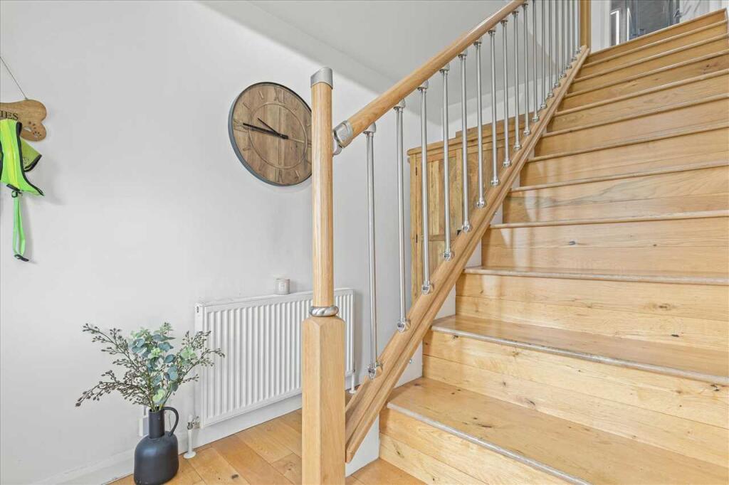 Entrance Hallway (1)