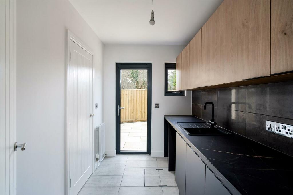 61633-88B Lansdown Road Cheltenham - (10)_low.jpg