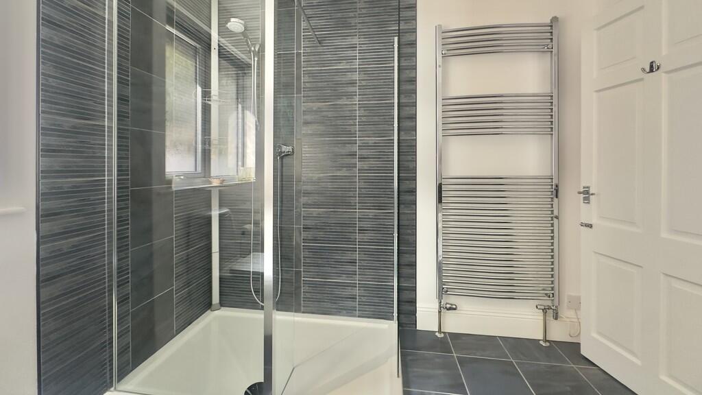 3920D664-9773-41E...