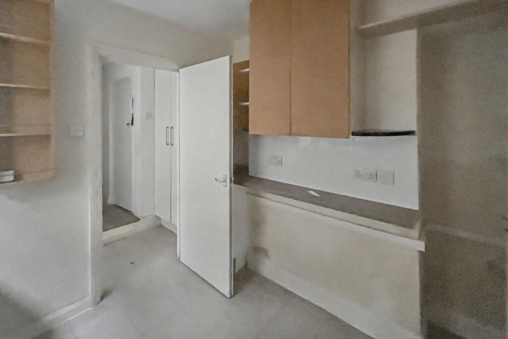Flat A, 25 Trevor Road, Wimbledon, London, SW19 3PW