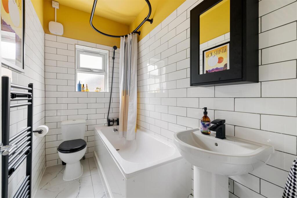 Grange Park Road, E10