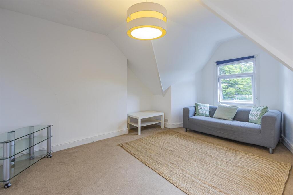 Connaught Road 78, 4-3.jpg