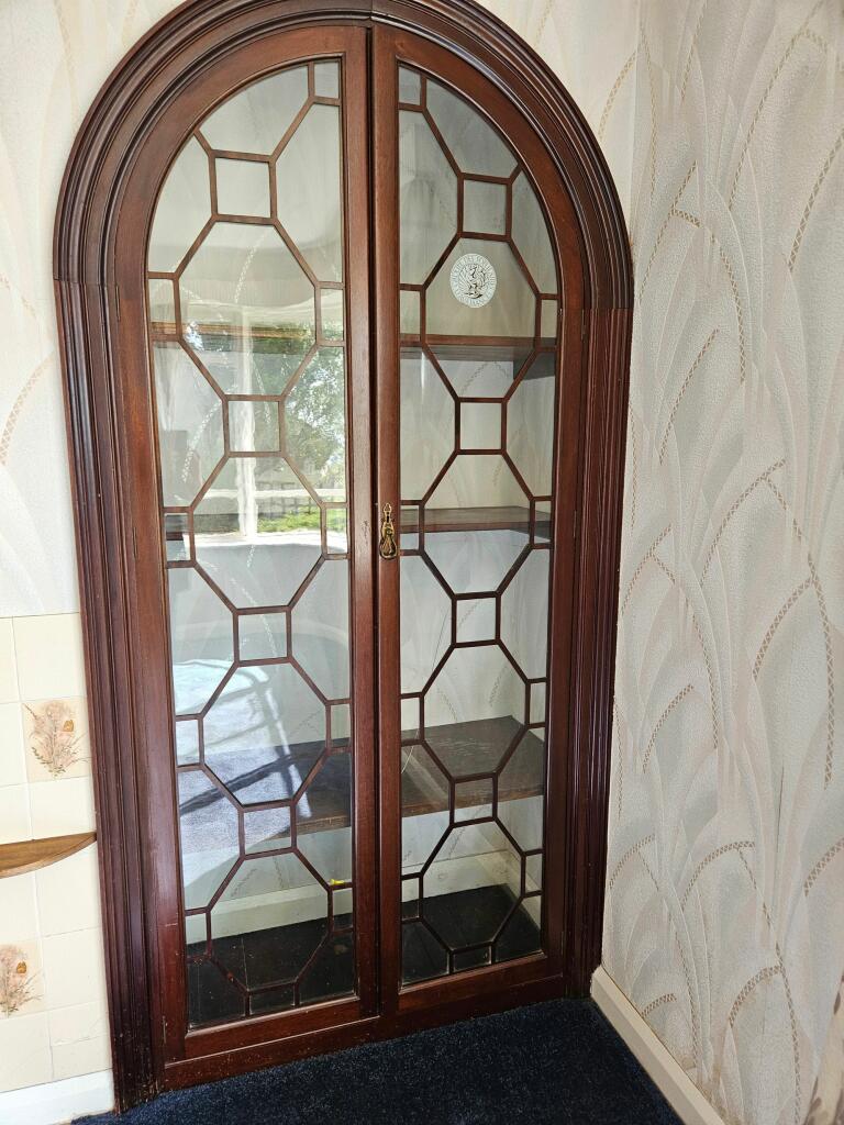 Feature alcove