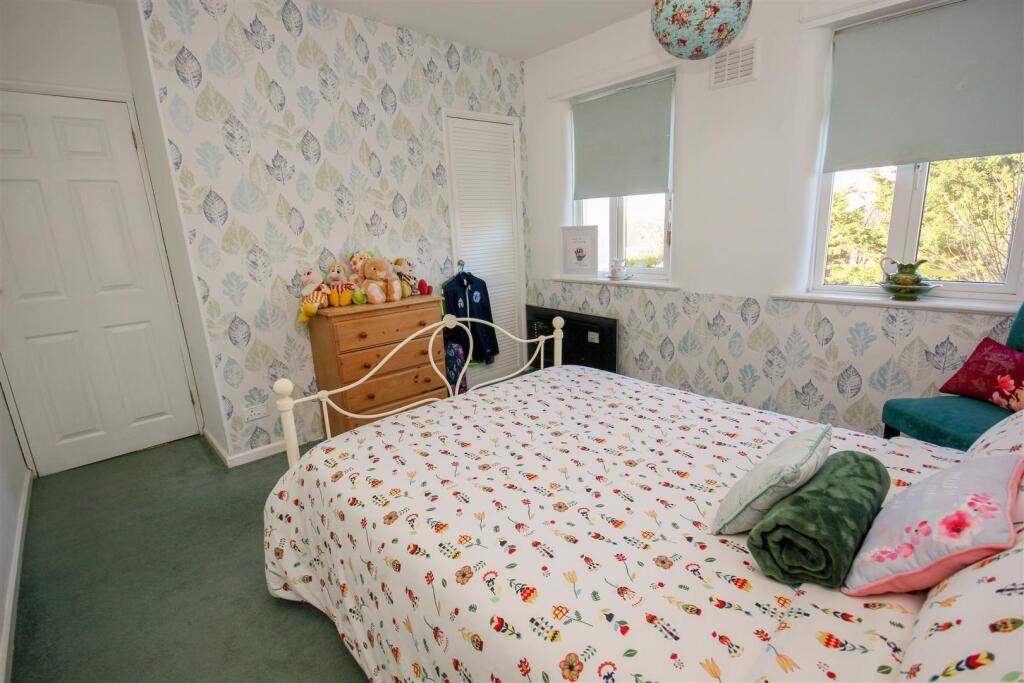 Bedroom 2a.jpg
