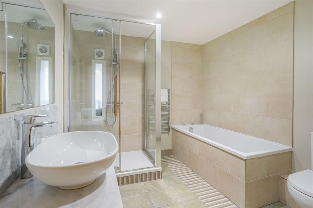 8508933-interior12.jpg