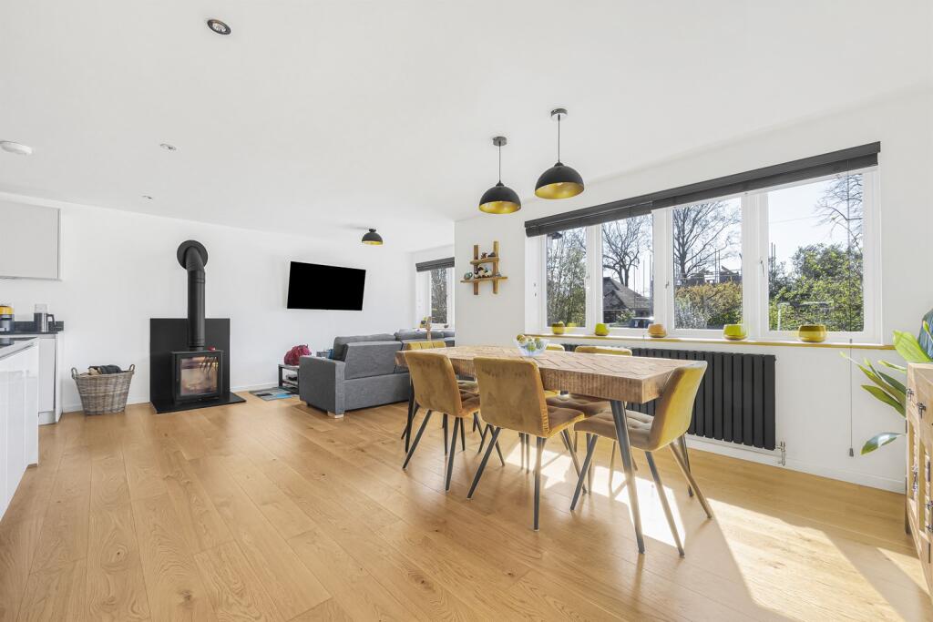 Kitchen/Dining/Famil