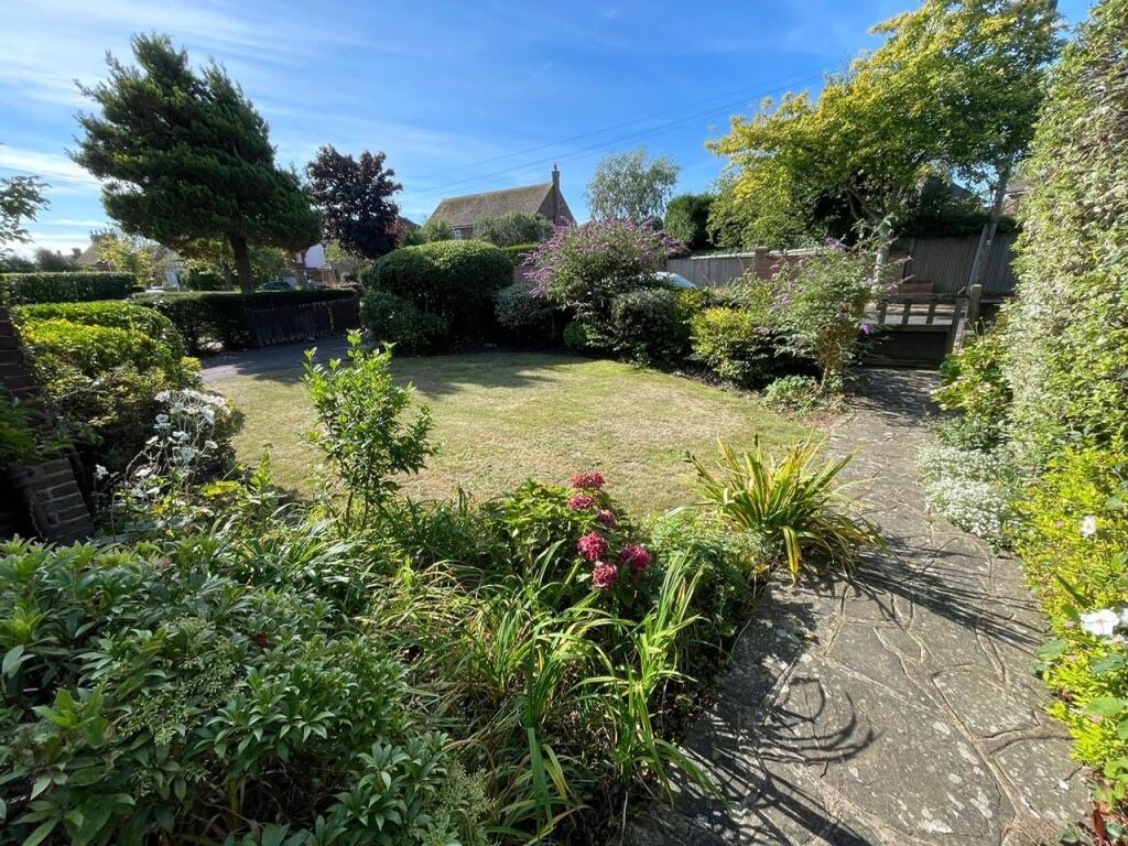 Front garden.jpg