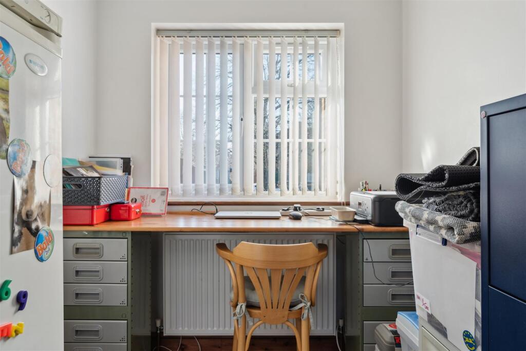 OFFICE/STUDY