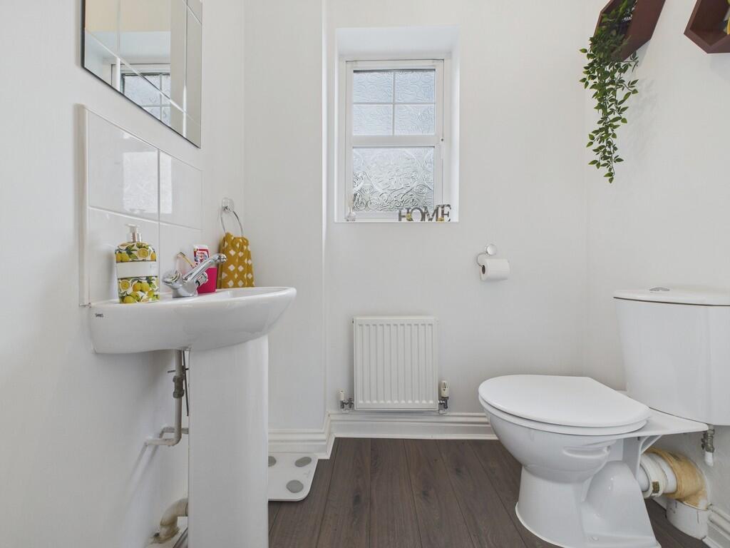 CAM04273G0-PR0098...