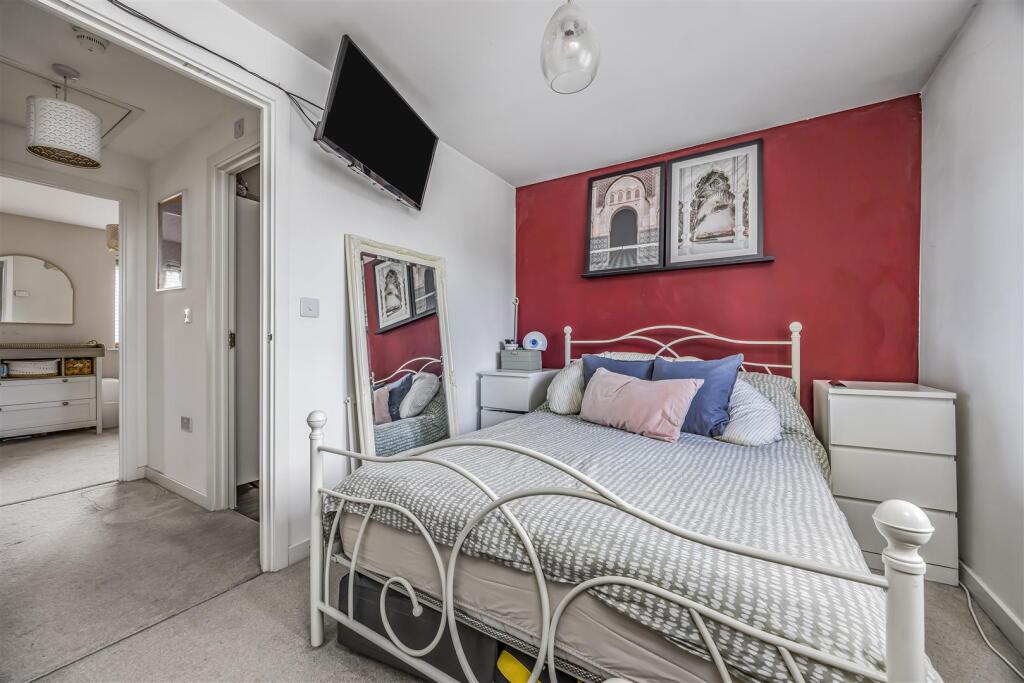 10 Taylor Close, Purbrook-PorticoMarketing-SoldBy-