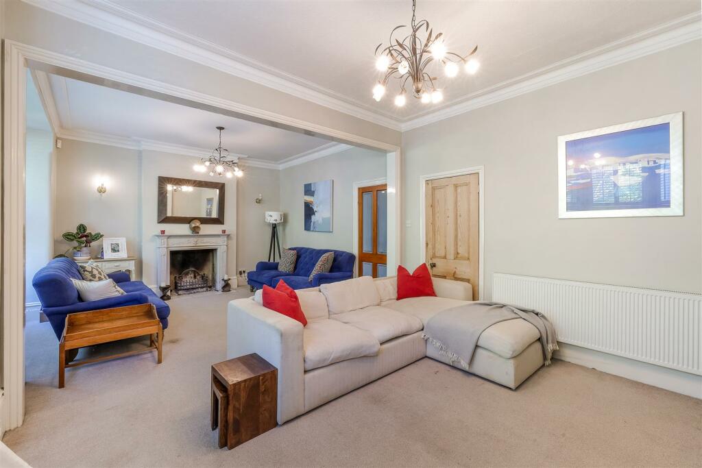 TOWER ROAD, 20A (23).jpg