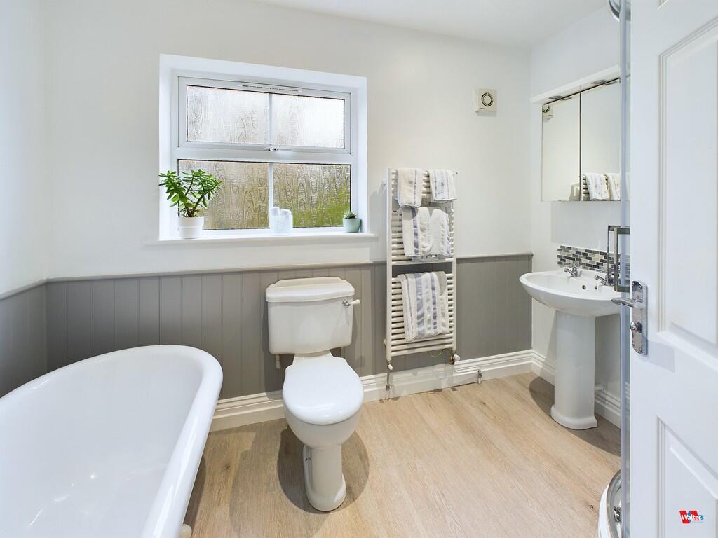 CAM04092G0-PR0028...