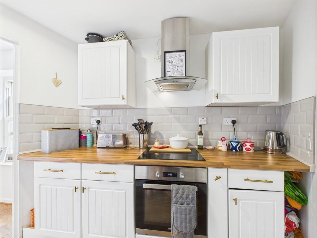 CAM01835G0-PR0235...