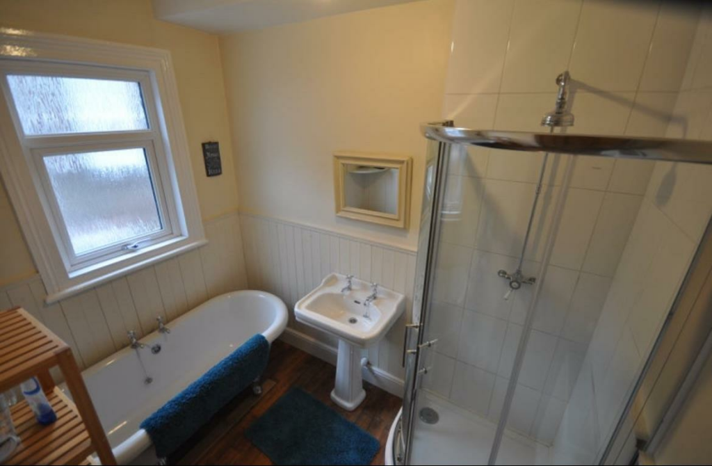 Main Bathroom