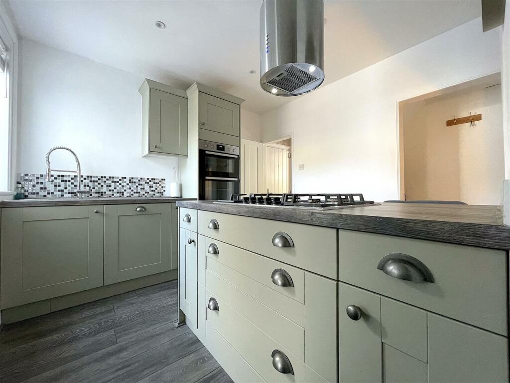 Kitchen (5).jpeg