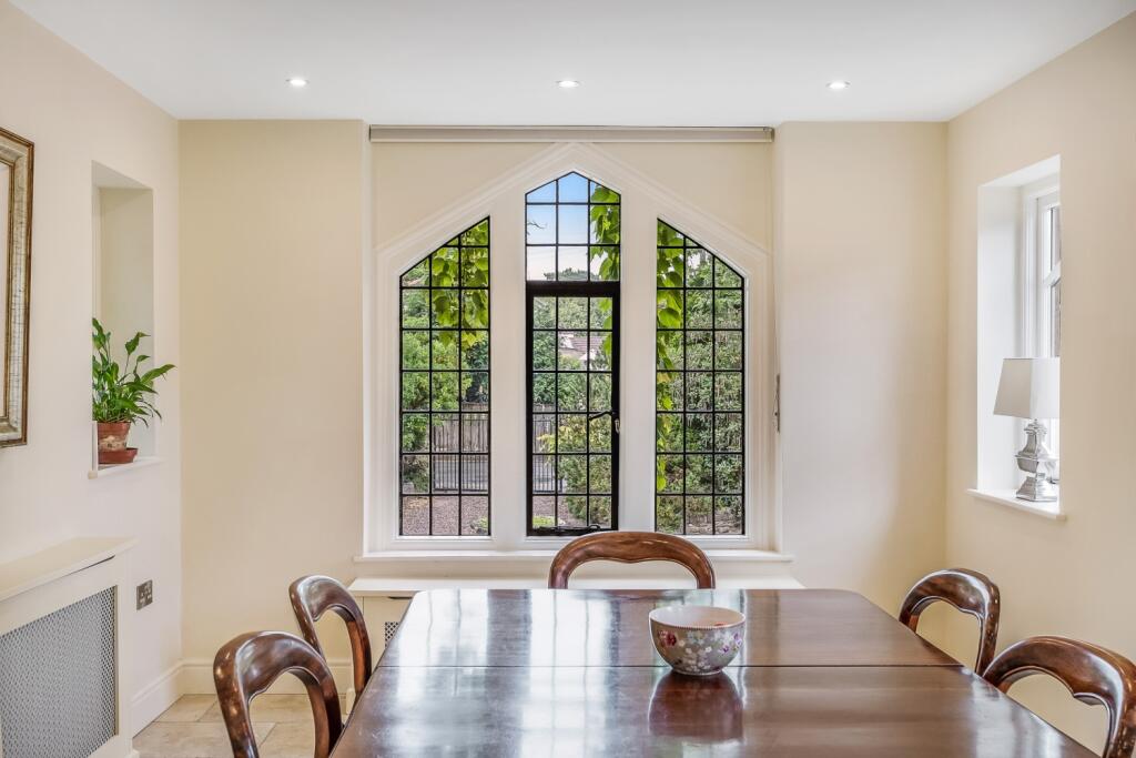 Breakfast Room
