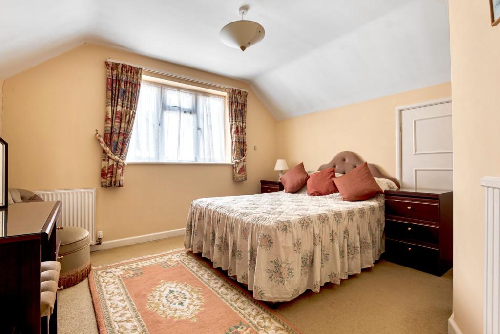 Ensuite bedroom (1)