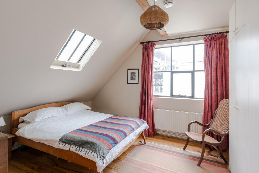 246873 - 7, 8 Fleur De Lis Street-38.jpg