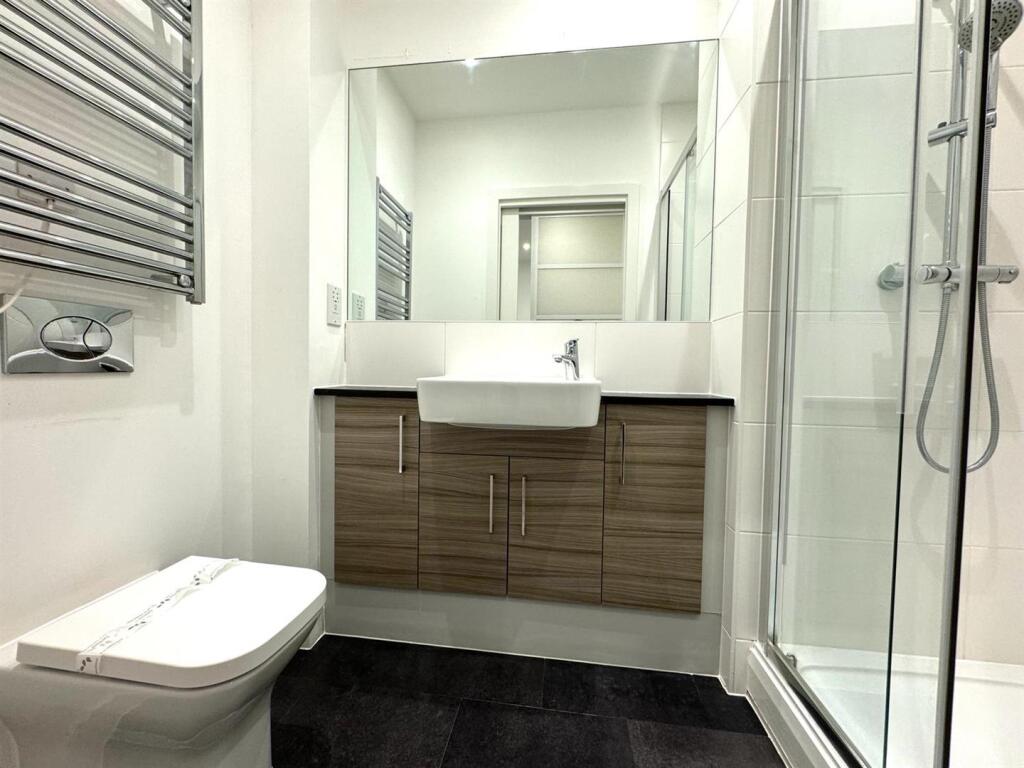 Bathroom.jpeg