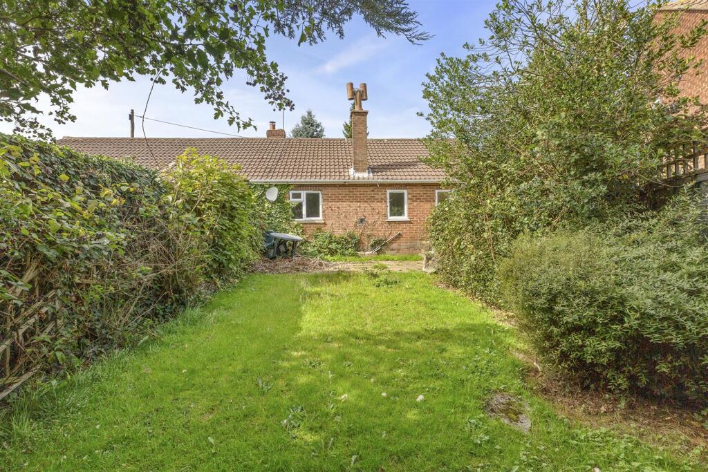 2 Ridings Cottages, Earl Howe Rd, HP15 6QQ-9.jpg