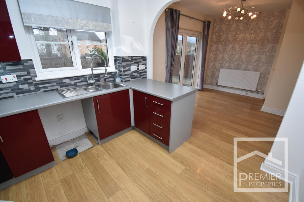 Kitchen/Dining Area