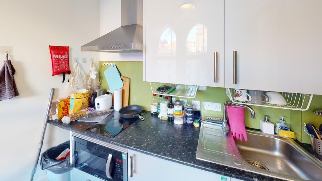 Studio 16 Express Buildings