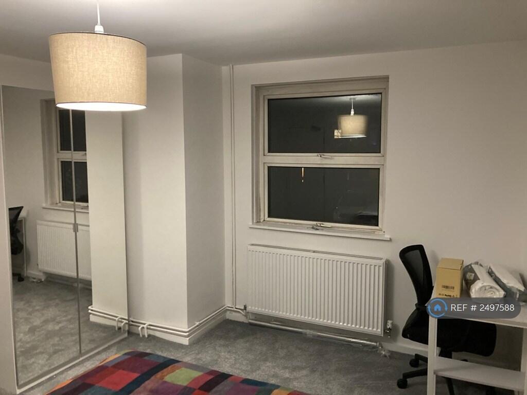 Room 2 - Available Now (£700)