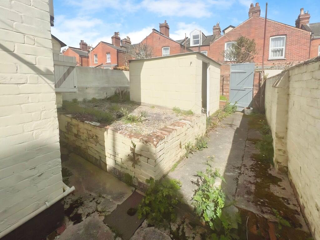 3d99e2b0-Courtyar...