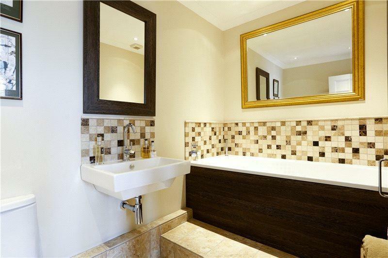 Bathroom.jpg