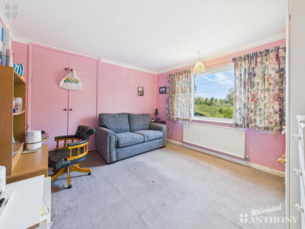 CAM03852G0-PR0235-STILL003