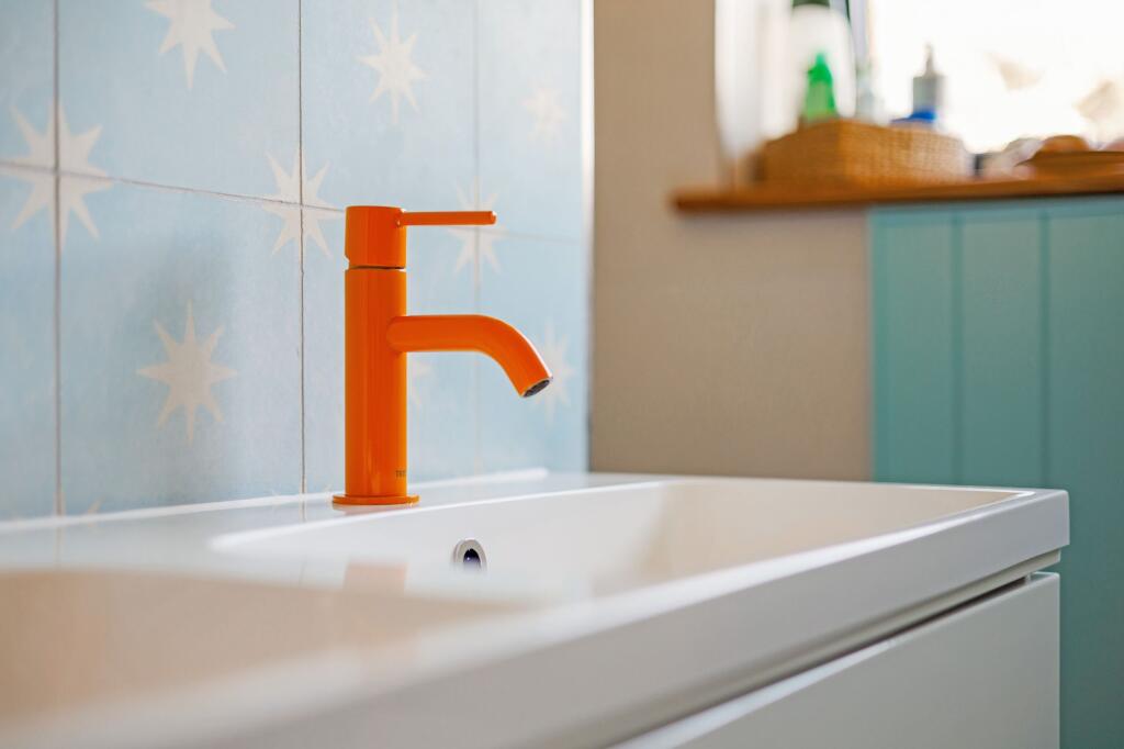 Family shower room