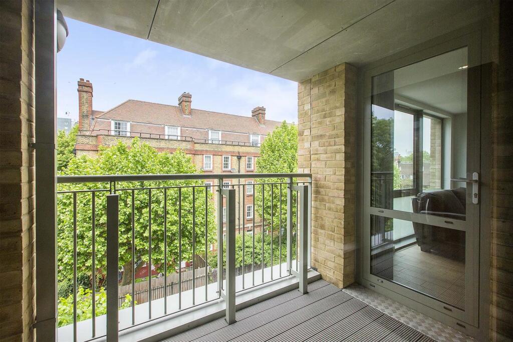 27 Balcony.jpg