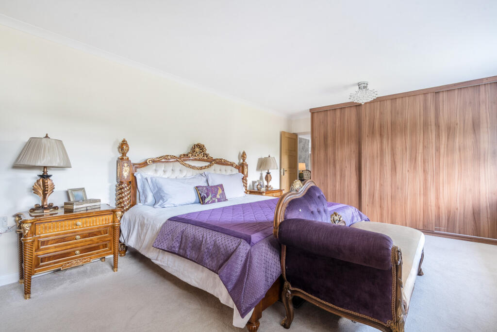 1299911-18-683805...