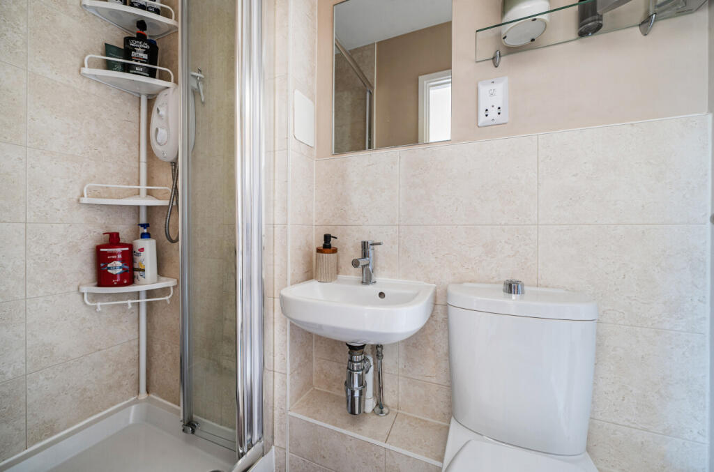 London Road, Binfield, Bracknell, Berkshire, RG42