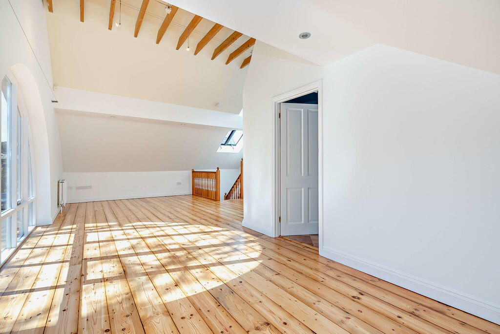8640015-interior0...