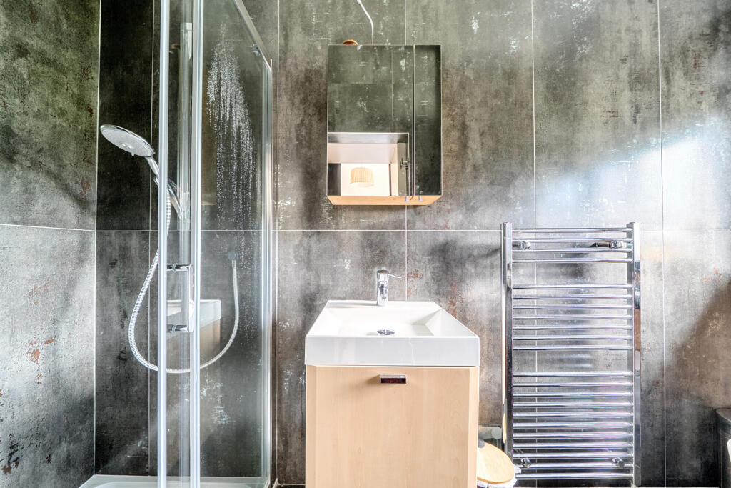 1305055-23-684fe1...