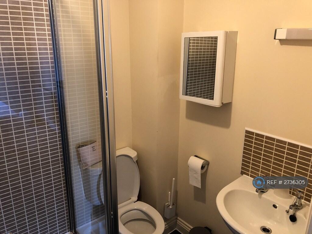 Master En-Suite