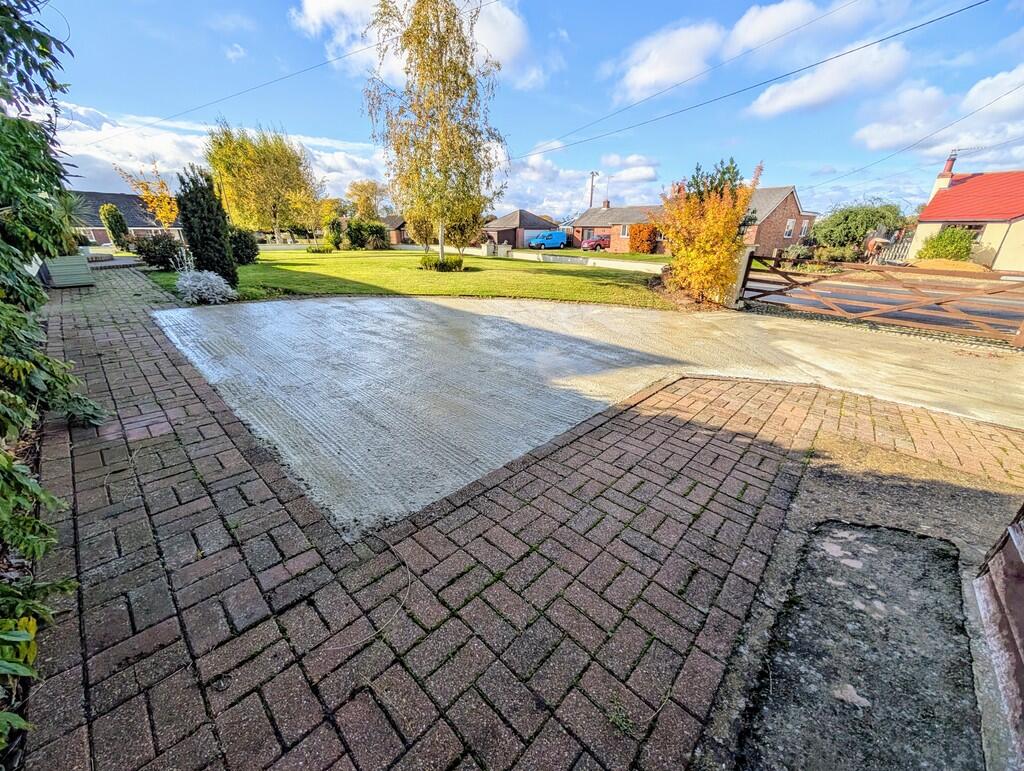 PXL_20251027_1135...